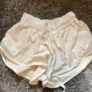 lulu lemon shorts poka dot